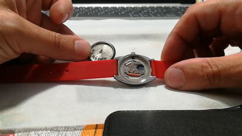 come aprire il fondello orologio rolex senza chiave|Come aprire un orologio senza romperlo .